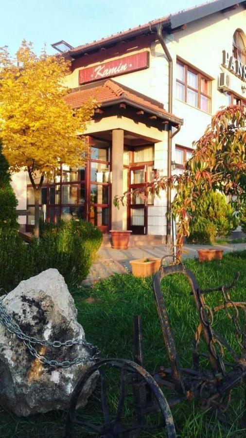 Pansion Kamin Bed & Breakfast Lukavica Dış mekan fotoğraf