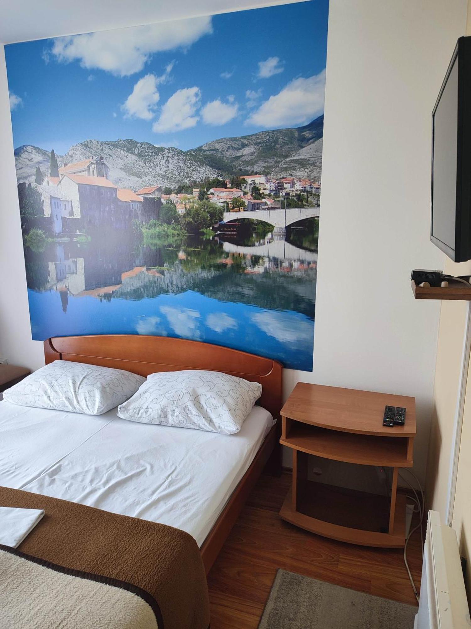 Pansion Kamin Bed & Breakfast Lukavica Dış mekan fotoğraf