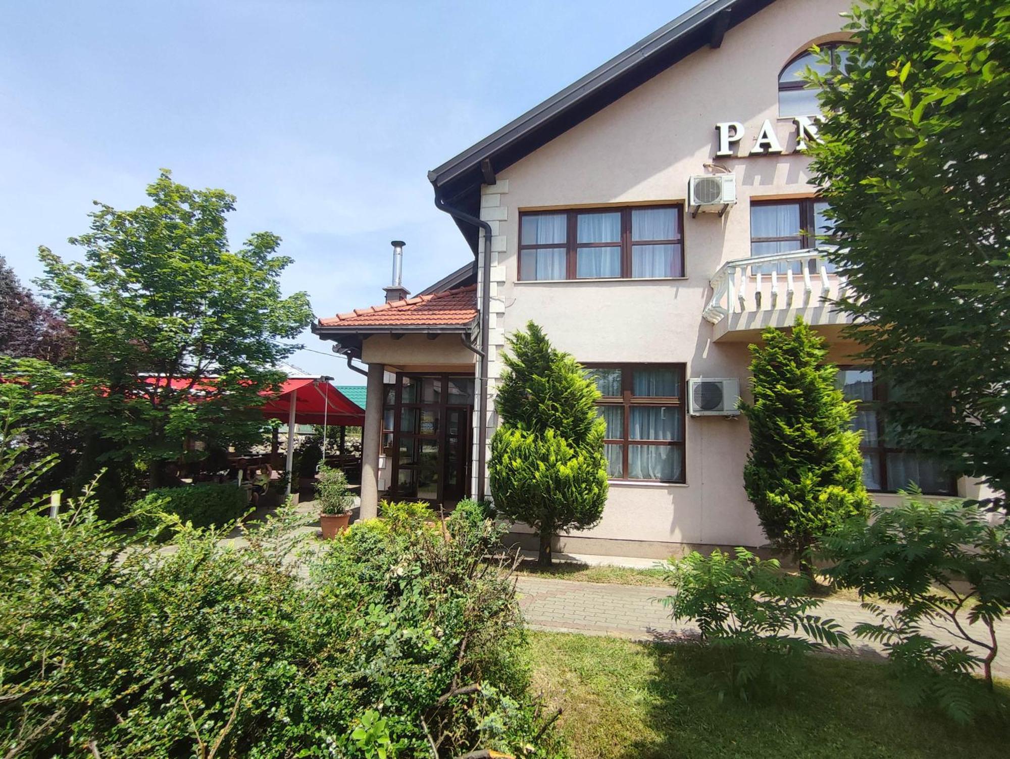 Pansion Kamin Bed & Breakfast Lukavica Dış mekan fotoğraf