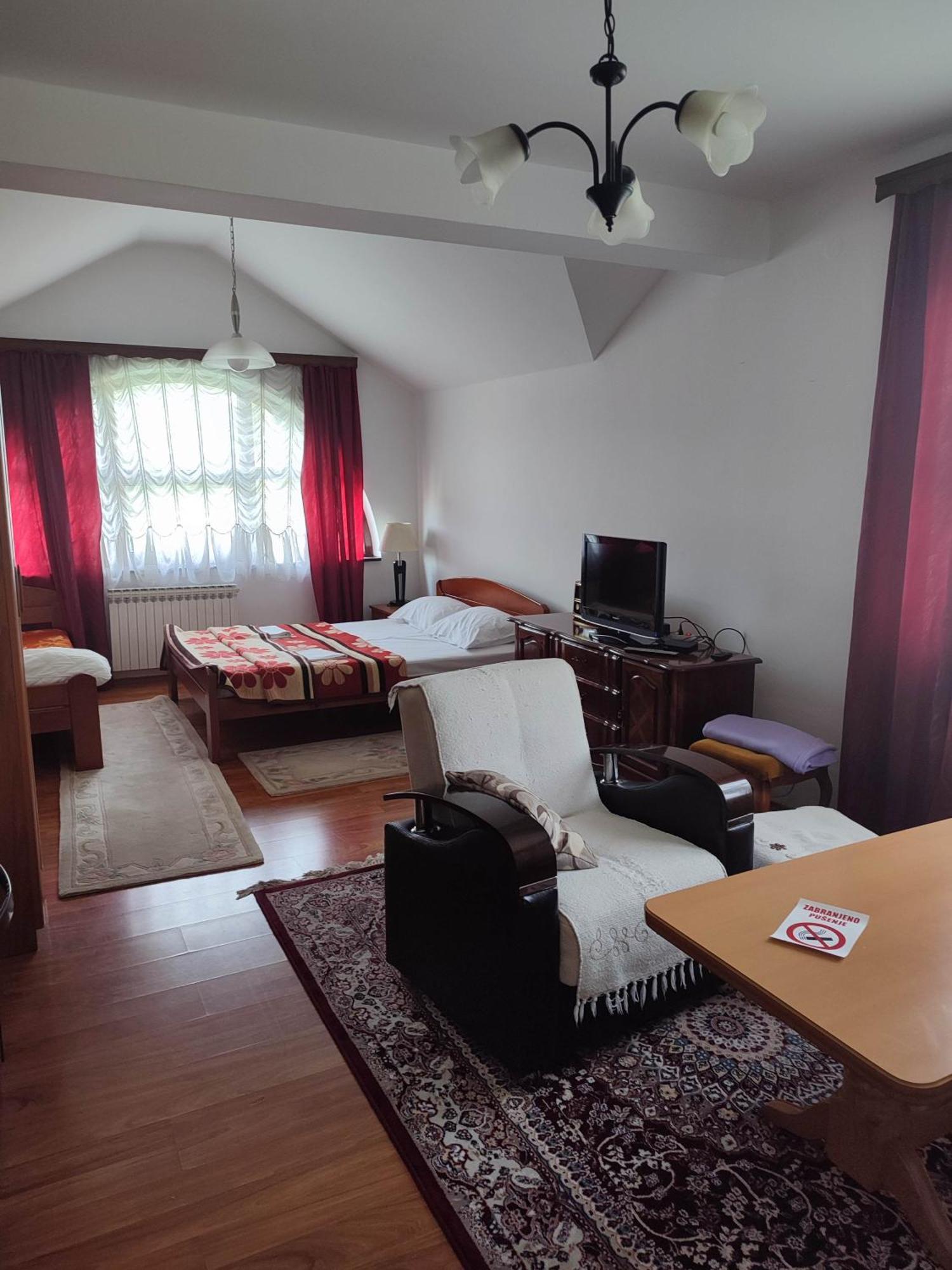Pansion Kamin Bed & Breakfast Lukavica Dış mekan fotoğraf