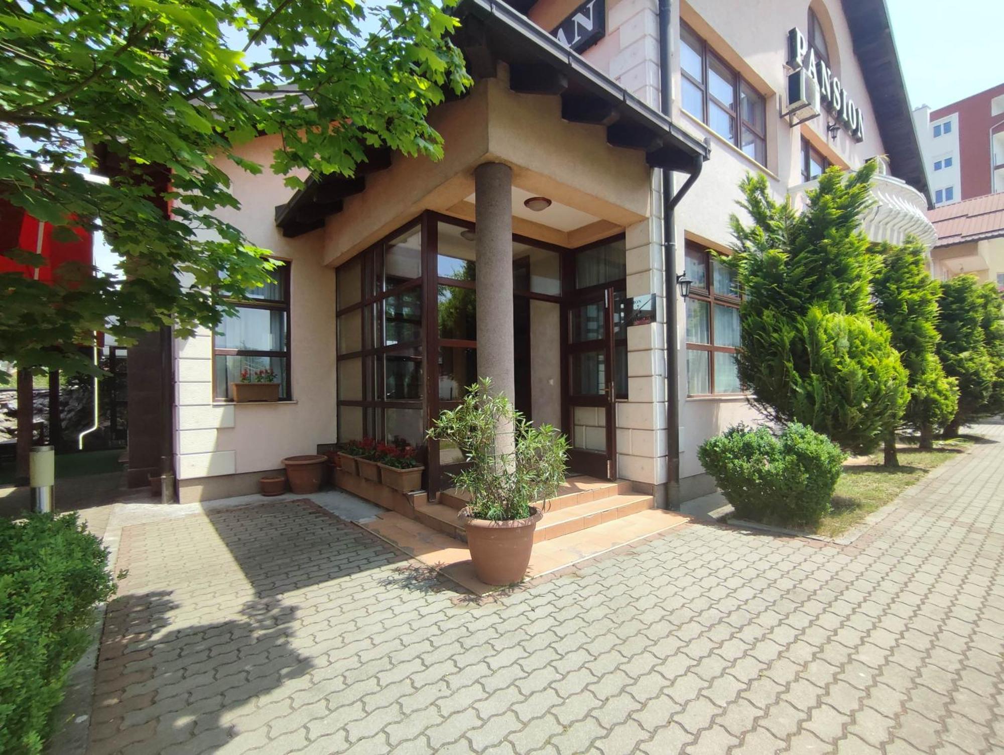 Pansion Kamin Bed & Breakfast Lukavica Dış mekan fotoğraf