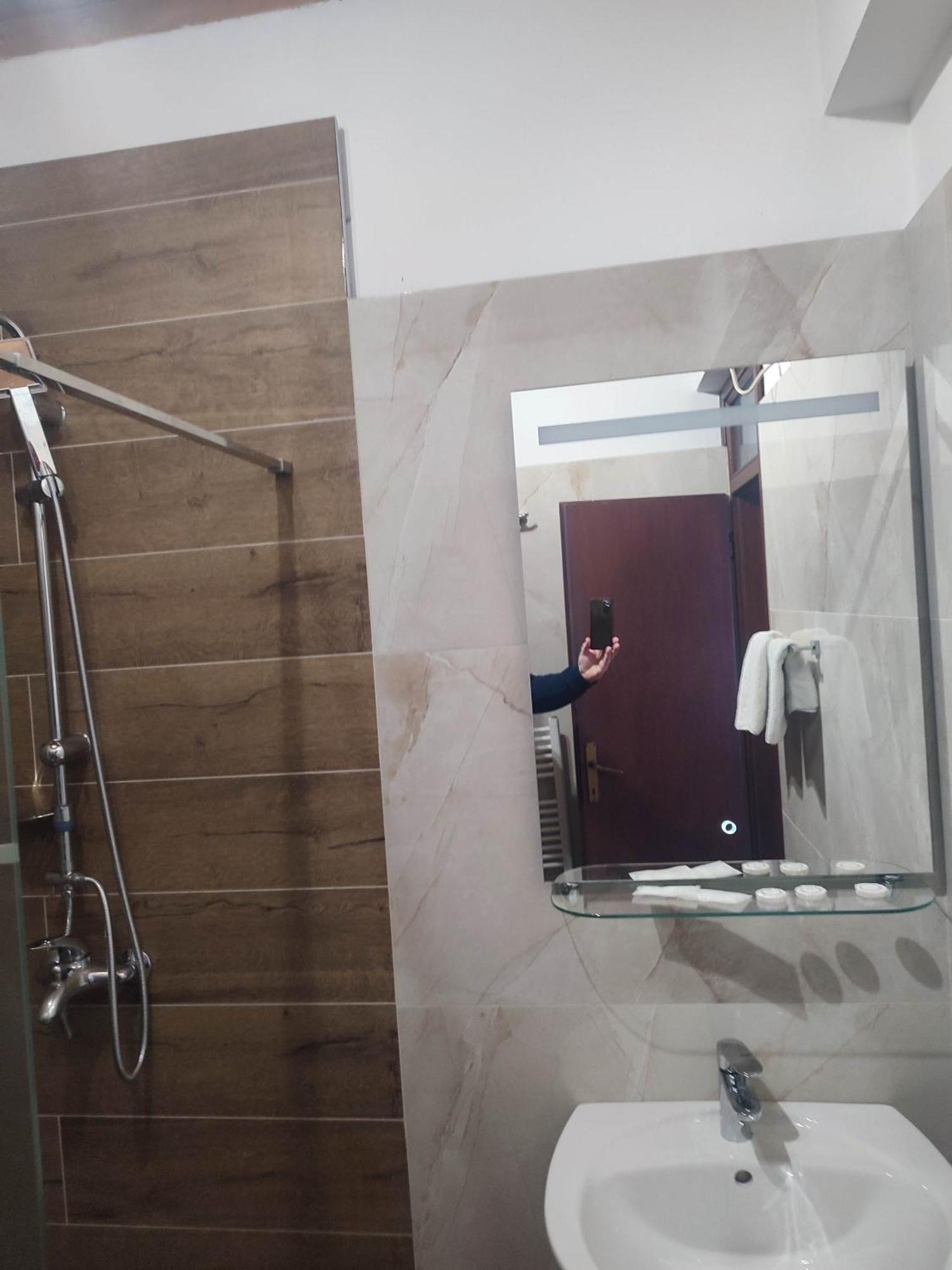 Pansion Kamin Bed & Breakfast Lukavica Dış mekan fotoğraf